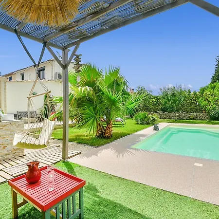 Amazing In Le Pontet With Jacuzzi