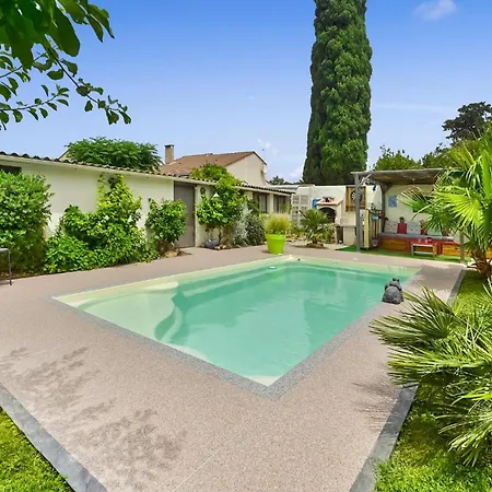Holiday home Amazing In Le Pontet With Jacuzzi Le Pontet (Vaucluse)
